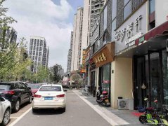 已转＊＊＊＊西区山水原著大门口餐饮店转让
