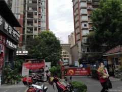 已转********南岸莱茵河畔超市转让