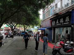 已转＊＊＊＊南岸新六中服装店转让