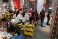 已转＊＊＊＊＊＊西区财富广场火锅店转让