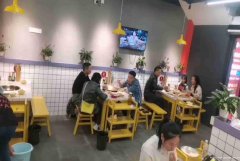 已转＊＊＊＊＊＊西区财富广场火锅店转让