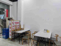 老城区青年街餐饮店1万8急转
