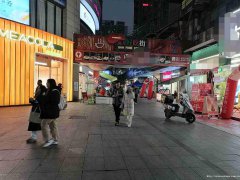 西区财富广场小吃店转让