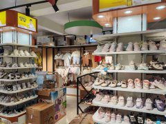 已转* * * * * * ** 西区蜜立方孕婴店6万8急转