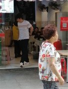 西区宜都天成诚信路小区门口面馆转让