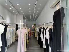 下江北地中海蓝湾服装店转让，接手可营业