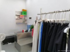 下江北地中海蓝湾服装店转让，接手可营业