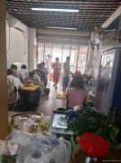 已转* * * *  * * *南岸新六中烧腊饭转让，接手可