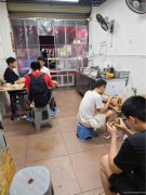 已转* * * *  * * *南岸新六中烧腊饭转让，接手可