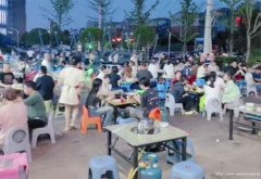 西区邦泰天誉十字路口串串店转让，接手可营业