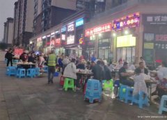 西区邦泰天誉十字路口串串店转让，接手可营业