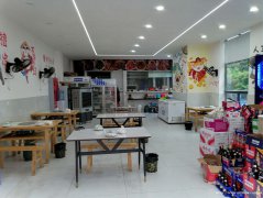 西区碧峰园餐饮店转让，接手可营业