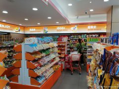 叙州区城中央一线品牌零食店转让，接手可营业