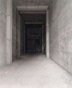上江北吾悦广场对面空门面出租
