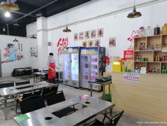 西区长江之滨十字路口餐饮店8万8整体转让，
