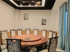 老城区金帝庄园大门口空门面出租，