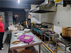上江北远达第一城中餐馆转让，接手可营业