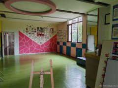 老城区金帝庄园大门口临街二楼出租，适合各行各业