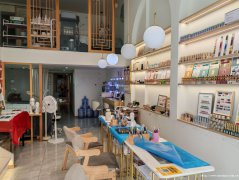 已转* * *  ** * * *南岸莱茵河畔美容院转让