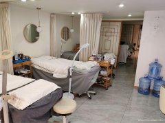 已转* * *  ** * * *南岸莱茵河畔美容院转让