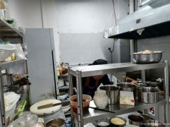 下江北装备城餐饮店转让，接手可营业