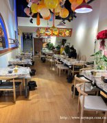 西区原著荟小区门口餐饮店转让，接手可营业