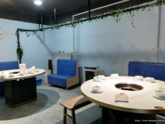 已转* * * *  *西区邦泰天誉火锅店转让