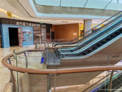 南岸莱茵春天美食城空门面出租，可以实地考察