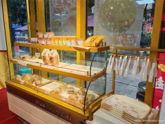 下江北紫金广场面包店转让，接手可营业