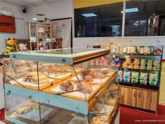 下江北紫金广场面包店转让，接手可营业