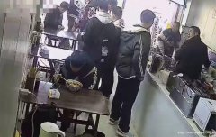 西区鑫菁英十字路口面馆1万9急转，