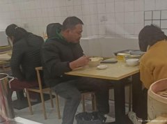 叙州区二二四菜市面馆转让，接手可营业