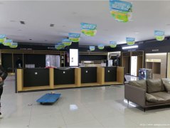 西区鲁能公馆装修好的空门面出租，适合各行各业