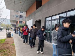 下江北西华大学里面旺铺转让，可以做包子店