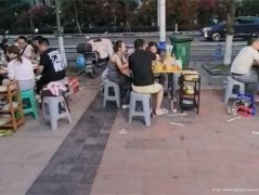 编号71，南溪区弼臣路火锅店转让，接手可营业