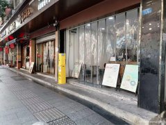 编号82，南岸航天路中段旺铺急转，适合各行各业