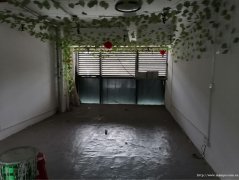 编号94，下江北紫金广场空门面出租