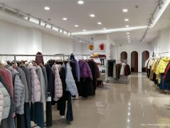 编号117，叙州区鹭湖宫小区大门口服装店转让或空转