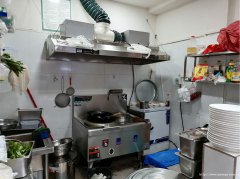 编号122，老城区水井街面馆1万8急转