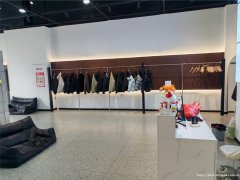 编号150，西区宜宾天地服装店急转