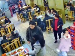 编号155，下江北邦泰社区十字路口餐饮店低价急转