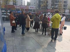 编号155，下江北邦泰社区十字路口餐饮店低价急转