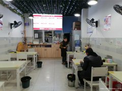 已转* * * * * * *  * **西区宜都天成小区门