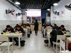 已转* * * * * * *  * **西区宜都天成小区门