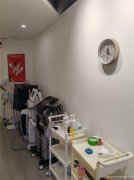 编号212，下江北邦泰社区大门口美容院转让或空转，