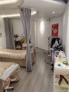 编号212，下江北邦泰社区大门口美容院转让或空转，