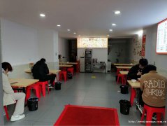 编号215，南岸东区叙府路面馆转让，