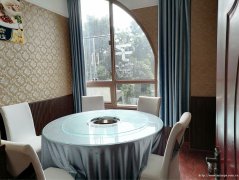 编号222，老城区金帝庄园餐饮店短租