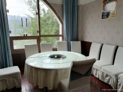 编号222，老城区金帝庄园餐饮店短租