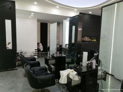 编号224，下江北邦泰社区大门口空门面出租或分租